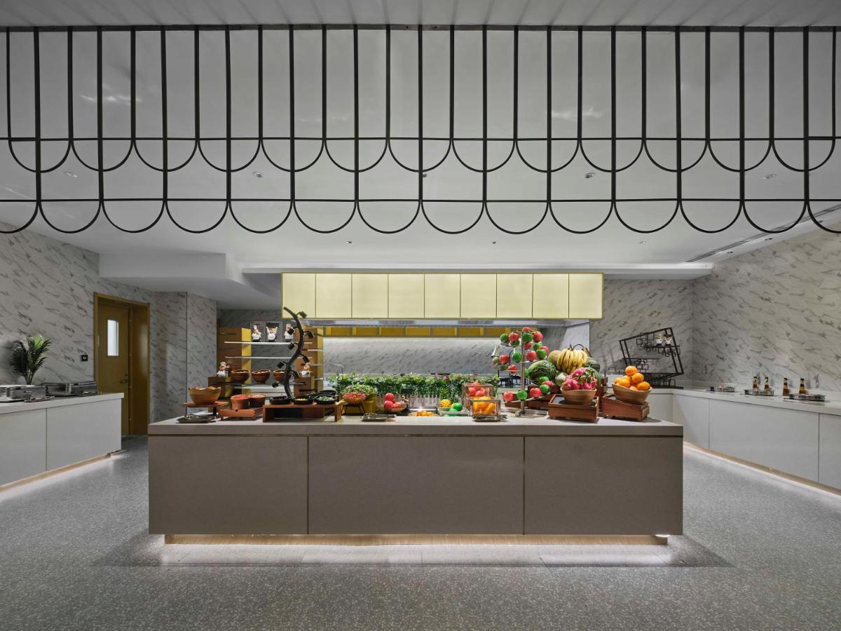 Hilton Garden Haidian Daoxiang Hotel 4*