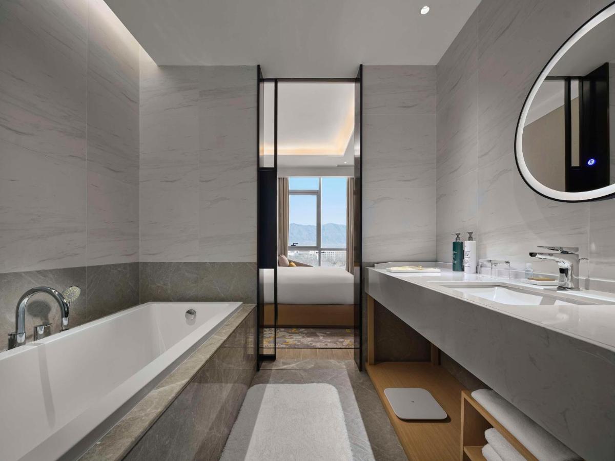 Hilton Garden Haidian Daoxiang 4*